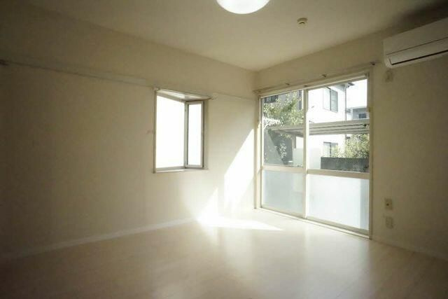 プライムハイツＢの居間・リビング