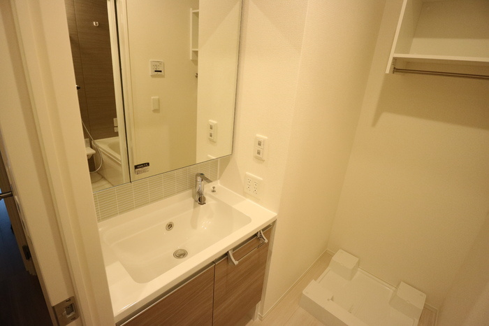 LAUREUS KUGAの独立洗面台