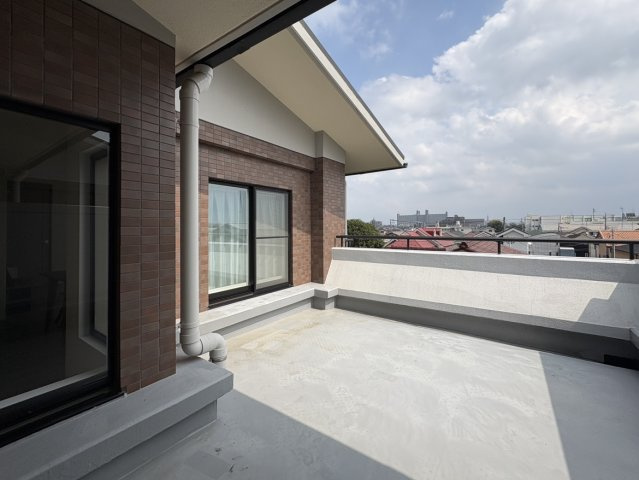 小平市小川東町の中古マンションのバルコニー