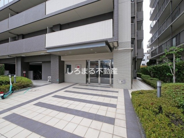 ドゥーエ森ノ宮のエントランス