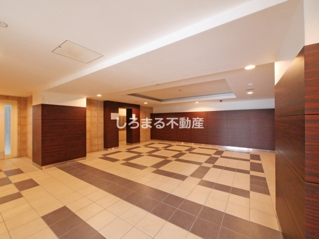 ドゥーエ森ノ宮のロビー