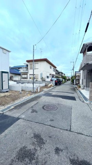 【前面道路含む現地写真】