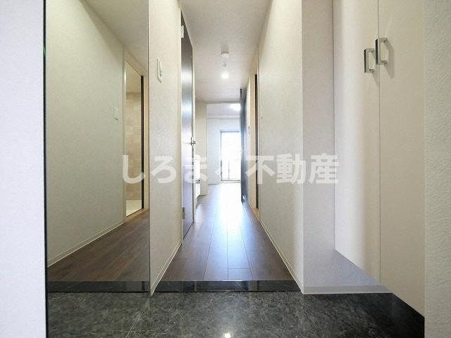 セイワパレス真田山公園南の玄関