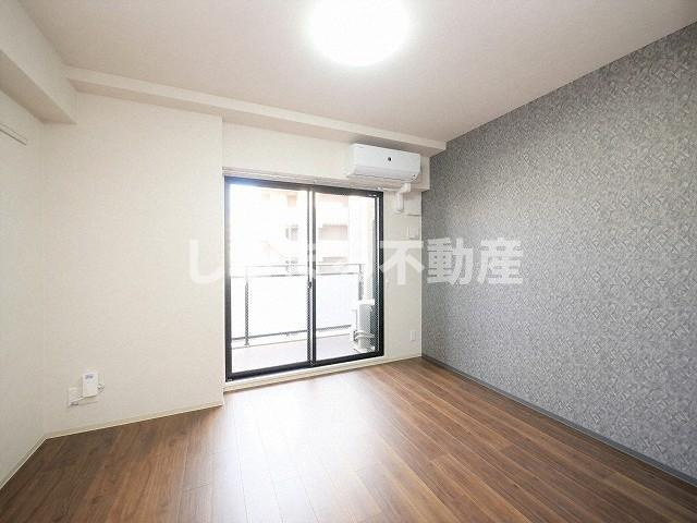 セイワパレス真田山公園南の居間・リビング