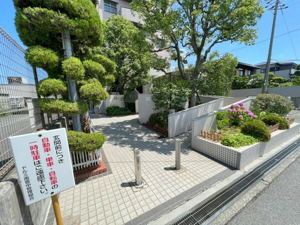 ドルミ南豊中の玄関