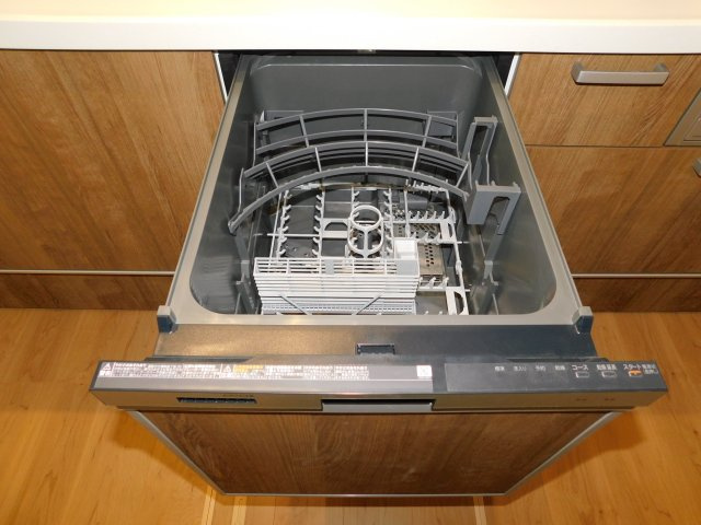 名古屋市瑞穂区中根町４丁目の新築一戸建のキッチン|◇食洗機◇　　家事の負担を軽減する便利な食洗機付き！