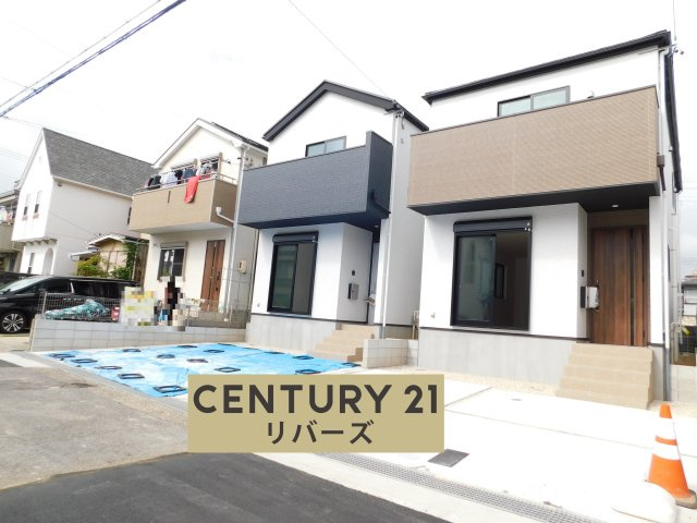 名古屋市瑞穂区中根町４丁目の新築一戸建の前面道路含む現地写真|☆２号棟☆　　新価格！！いつでも見学出来ます♪（お問合せ当日、平日、水曜、夜間でもＯＫ）　駐車並列２台ＯＫ！　１８．９帖の広々ＬＤＫ♪　ＷＩＣやリビング収納など収納豊富！　過ごしやすい生活環境！