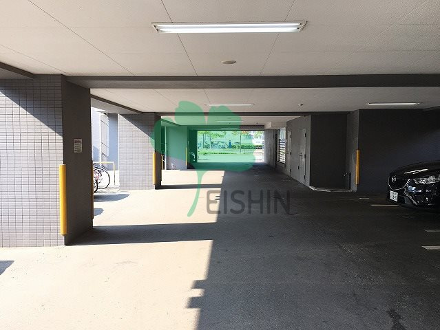 イルマーレ博多の駐車場