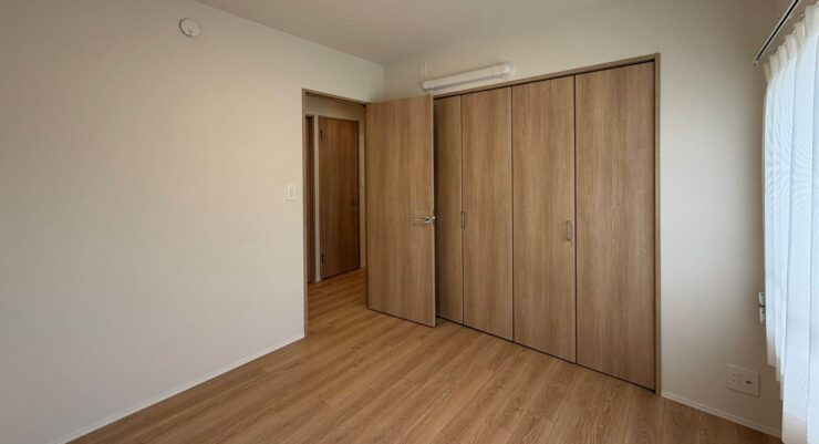 青梅市大柳町の中古マンションの洋室