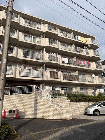青梅市大柳町の中古マンションの外観