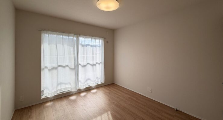 青梅市大柳町の中古マンションの洋室