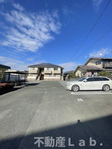 メロディの駐車場