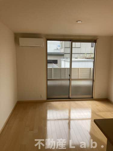 メロディの居間・リビング