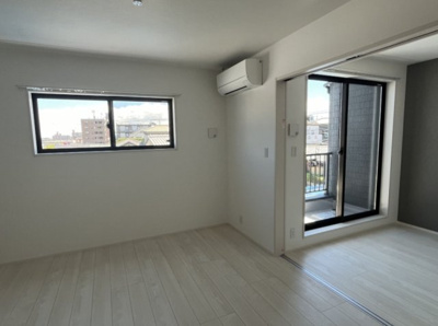 【居間・リビング】 | グランレーヴ井尻A棟 | アレンジ自由自在の広々空間です！