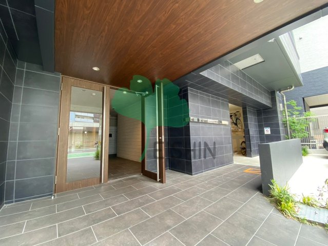 Live Casa県庁前のエントランス