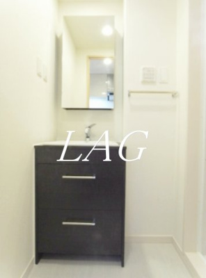 【洗面所】 | リブリ・練馬 | 洗面台です。