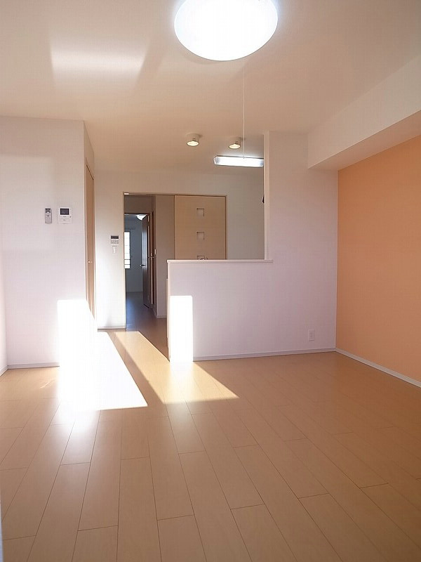 ロックガーデン森Ｃの居間・リビング