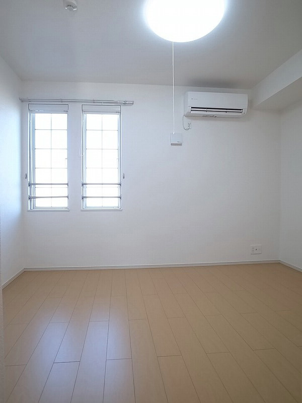 ロックガーデン森Ｃの寝室