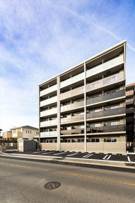 【外観】 | ＬＵＸＣＡＳ ＦＵＫＵＯＫＡ ＥＡＳＴ | 建物外観