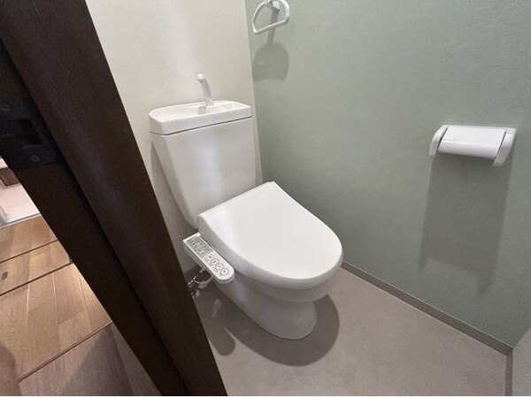 中村区大日町戸建のトイレ