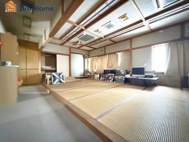 明石市港町　店舗付き中古戸建の子供部屋|●年中無休：当日予約可●店舗スペースです。リフォームのご相談もお気軽にどうぞ♪