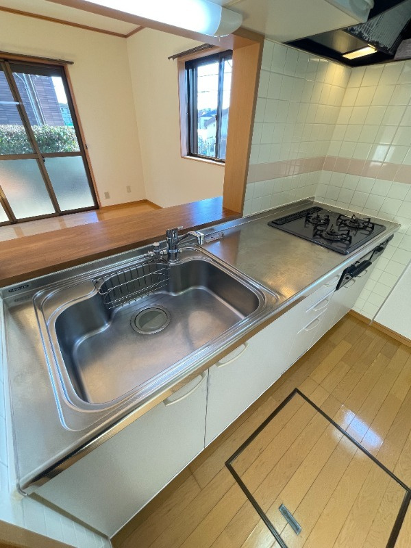 ラックフィル中川B棟のキッチン|他の部屋の参考写真です。現況優先