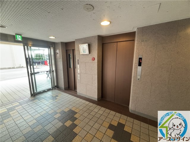 ファミールハイツ明石参番館のロビー