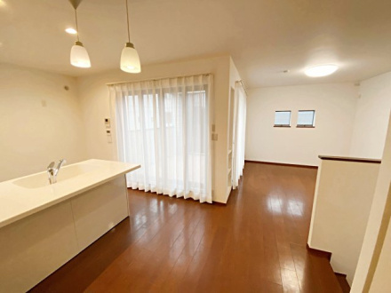 【居間・リビング】 | □■茅ヶ崎市菱沼1丁目 中古戸建■□