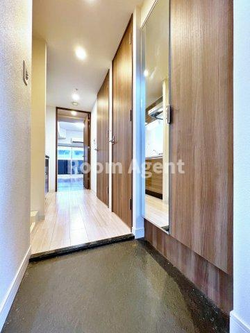 プレサンス上前津プレスの玄関