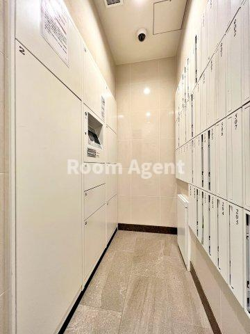 プレサンス上前津プレスのエントランス