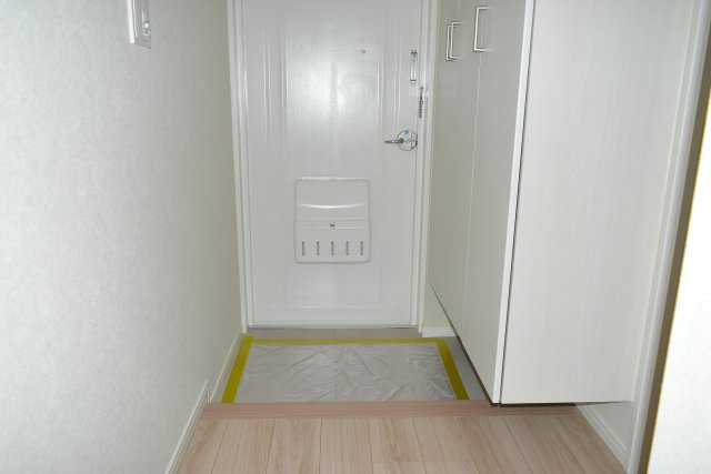 立川市柴崎町４丁目の中古マンションの玄関