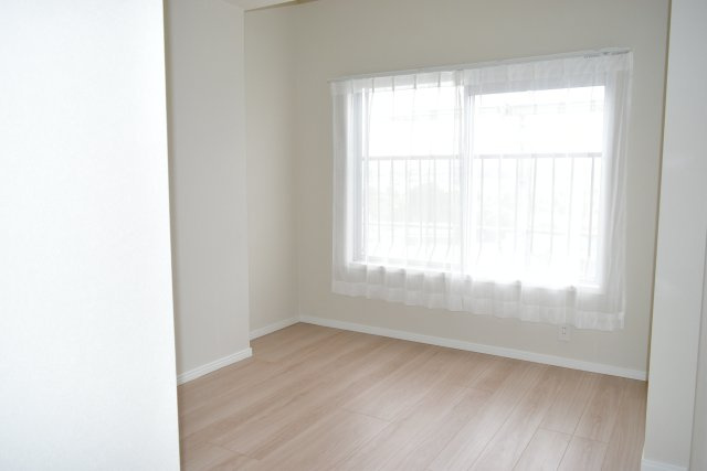 立川市柴崎町４丁目の中古マンションの洋室