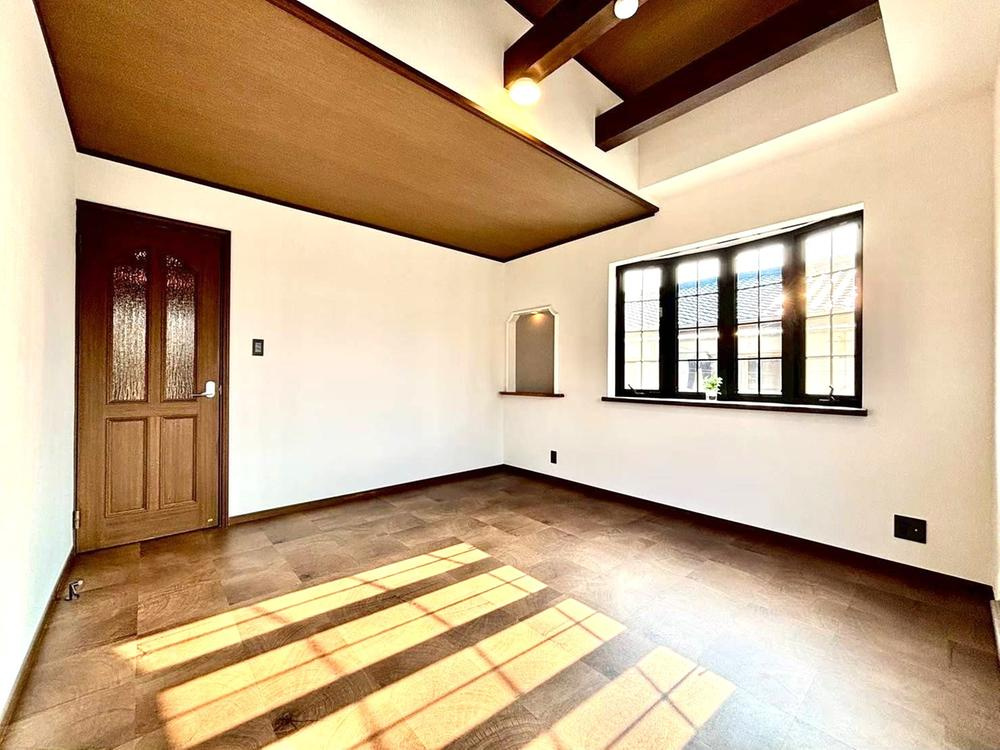 南野1丁目　中古一戸建ての洋室|洋室8.0帖　2階
■物件内覧・資金計画相談・住宅ローン相談、リフォーム相談、お問合せ受付中■
※当日・翌日のご内覧、ご相談はお電話でのお問合せがスムーズです！