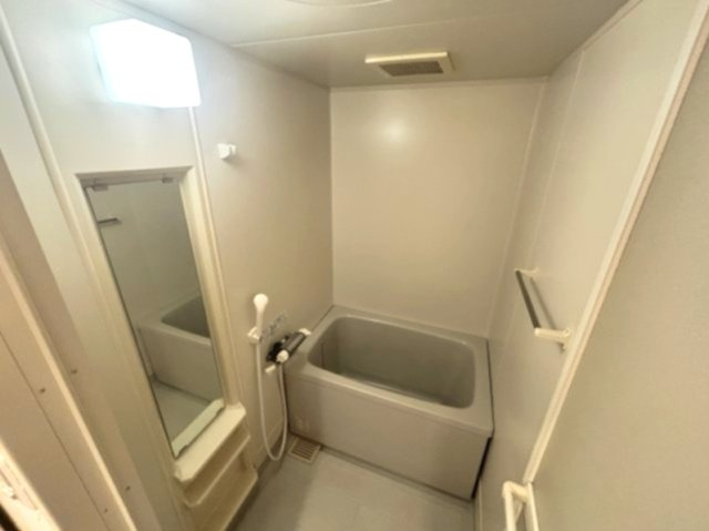 ビエント六甲2の浴室