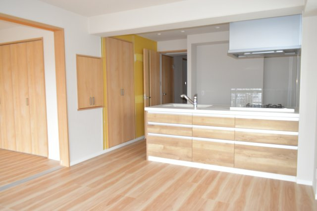 昭島市美堀町５丁目の中古マンションの居間・リビング