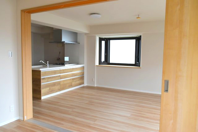 昭島市美堀町５丁目の中古マンションの居間・リビング