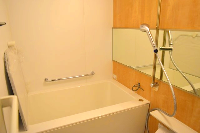 昭島市美堀町５丁目の中古マンションの浴室
