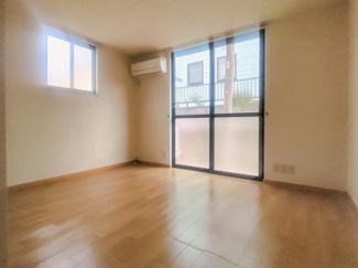 【居間・リビング】 | ゆったりとした居間です