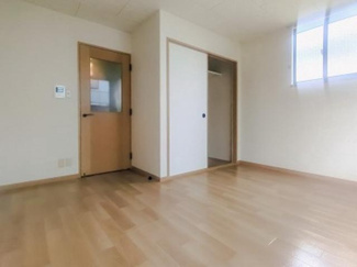【内装】 | 明るい室内です