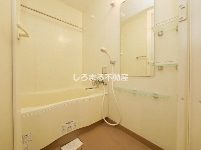 クロスレジデンス大阪新町の浴室