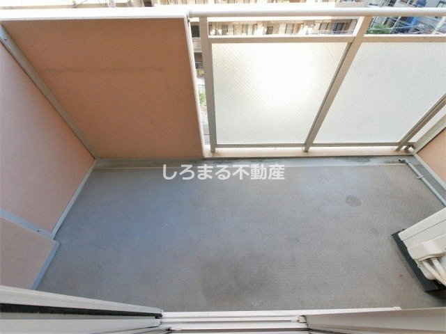 クロスレジデンス大阪新町のバルコニー