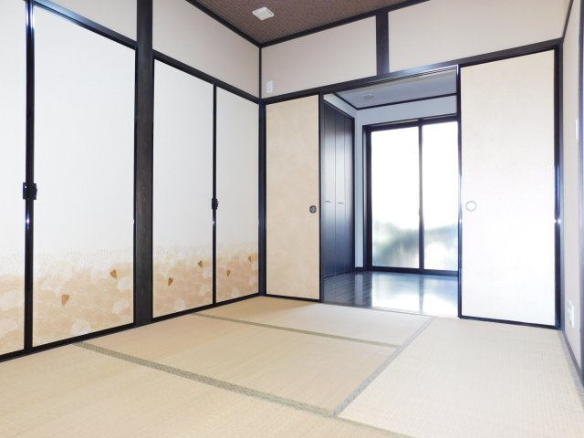 清須市春日上須ケ田の中古一戸建の和室|◇和室◇　　明るい和室約４．５帖　押入２ヶ所