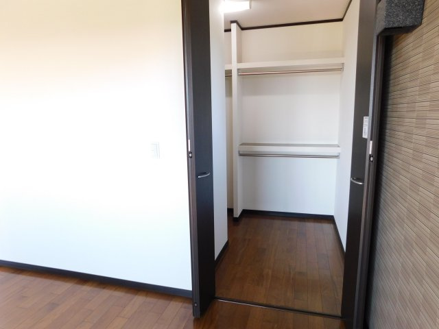 清須市春日上須ケ田の中古一戸建の収納|◇ウォークインクローゼット◇　　約３．２帖の大容量収納スペース！