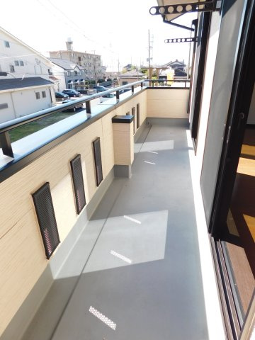 清須市春日上須ケ田の中古一戸建のバルコニー|◇バルコニー◇　　南面の陽当たり良好なワイドバルコニー♪　