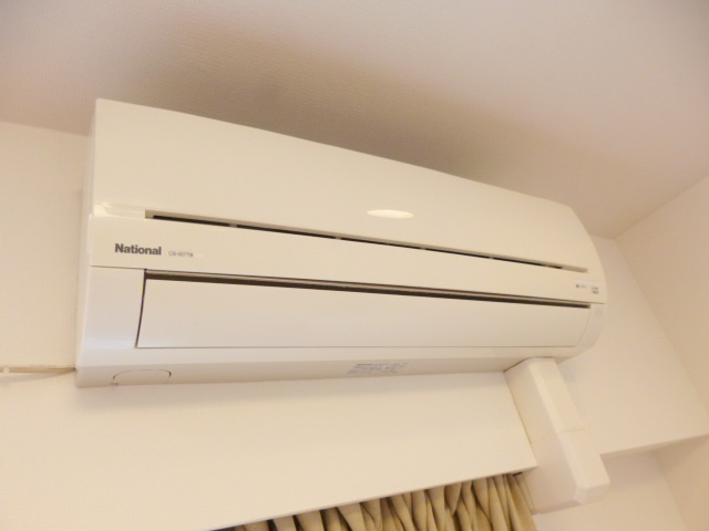 ロイヤルパークス新田の設備|なんとリビングにはエアコンが2基ございます！！