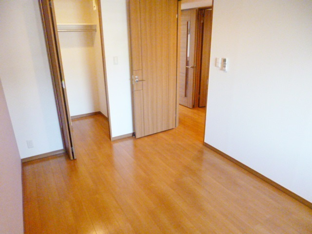 ロイヤルパークス新田の洋室|７帖洋室はこんな感じです