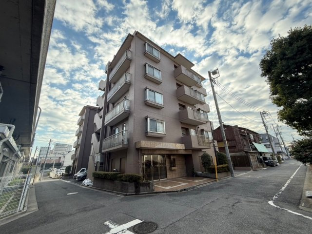 ユアコート富士見台の外観|西武池袋線「富士見台」駅まで徒歩約4分の好立地 2022年大規模修繕工事実施済みです