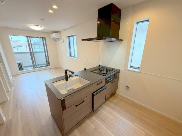 ソランジュのキッチン|★広々としたシステムキッチン★