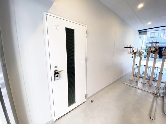 エスティメゾン赤羽Ⅱのその他共用部分|敷地内にはゴミ置き場もあります♪♪