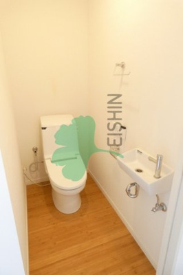 【トイレ】 | カルム吉塚 | 清潔感のあるトイレです。